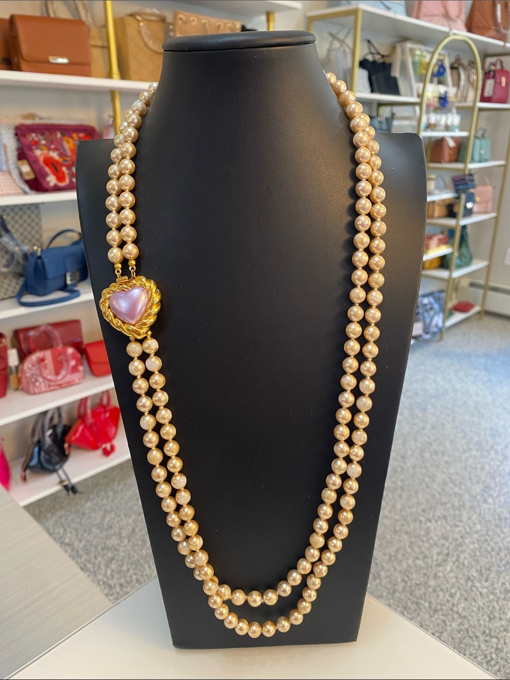 Joan Rivers Pearl Style Necklace